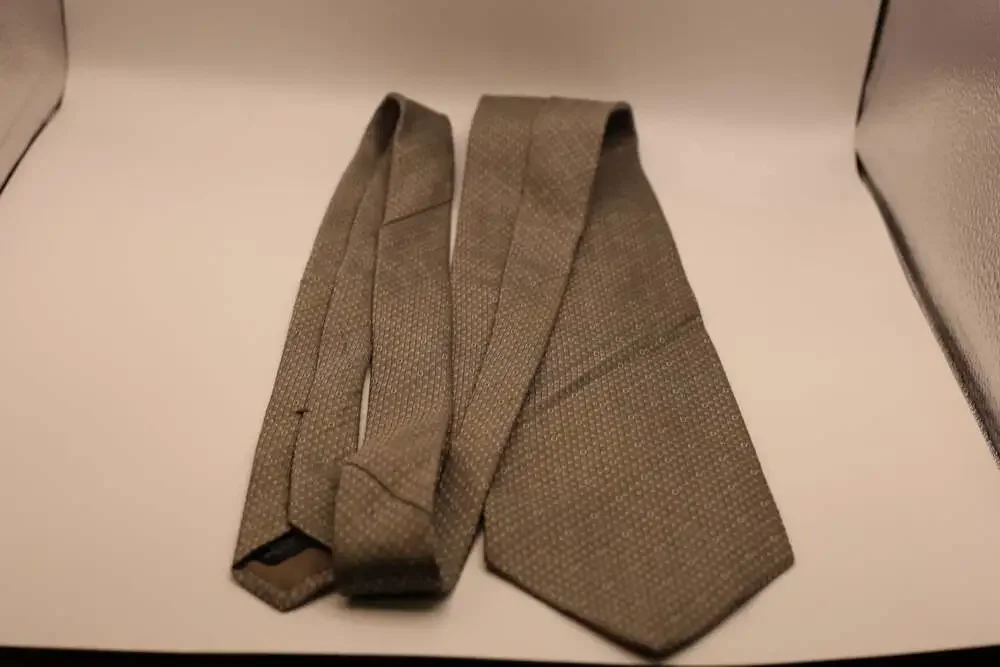 Perry Ellis Portfolio Men's Textured Geometric Pattern Neck Tie